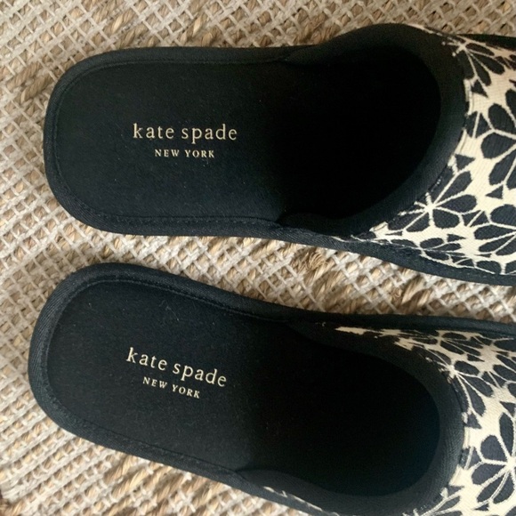 Kate Spade Flower Jacquard Dove Slippers NWOT. SOLD OUT On Website! - Picture 6 of 8